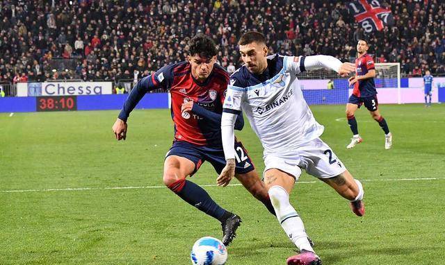 披露引发争 披露引发争